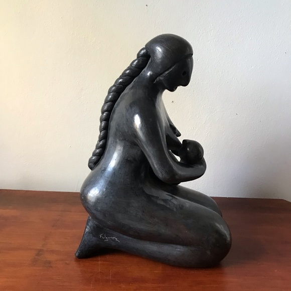 Signed Manuel Felguerez mexican black pottery sculpture of a mother and child - Picture 3 of 10
